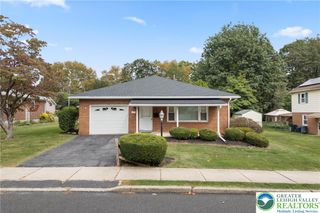 1125 North St Elmo Street, Allentown City, PA 18104