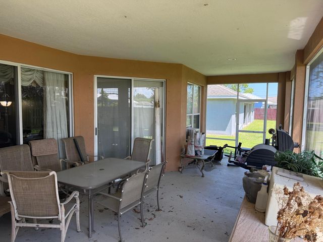 5231 NW Reba Circle, Port St. Lucie, Port St Lucie, FL 34986