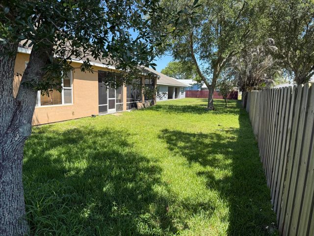5231 NW Reba Circle, Port St. Lucie, Port St Lucie, FL 34986