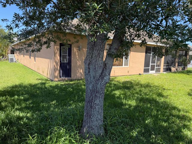 5231 NW Reba Circle, Port St. Lucie, Port St Lucie, FL 34986