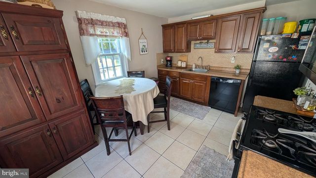 2141 S OLDEN AVE, Hamilton, NJ 08610