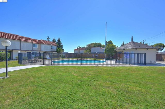 2322 Belvedere Ave, San Leandro, CA 94577