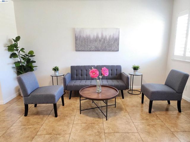 2322 Belvedere Ave, San Leandro, CA 94577