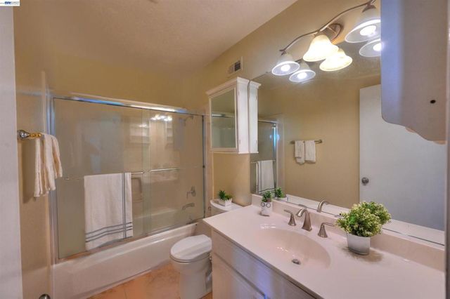 2322 Belvedere Ave, San Leandro, CA 94577