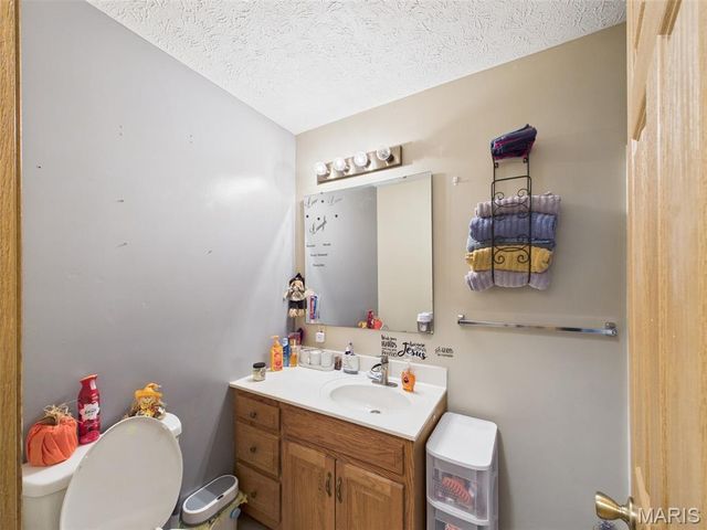 14060 Country Lane, Dixon, MO 65459