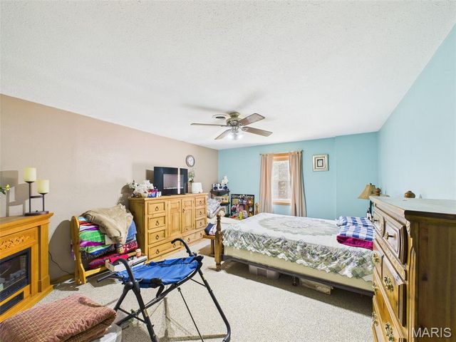 14060 Country Lane, Dixon, MO 65459