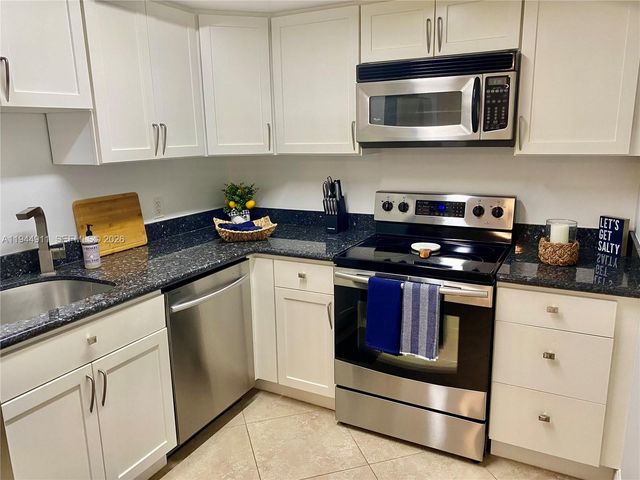 125 Ocean Ave 202, Palm Beach Shores, FL 33404