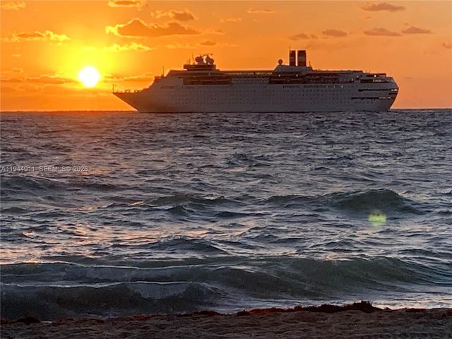 125 Ocean Ave 202, Palm Beach Shores, FL 33404