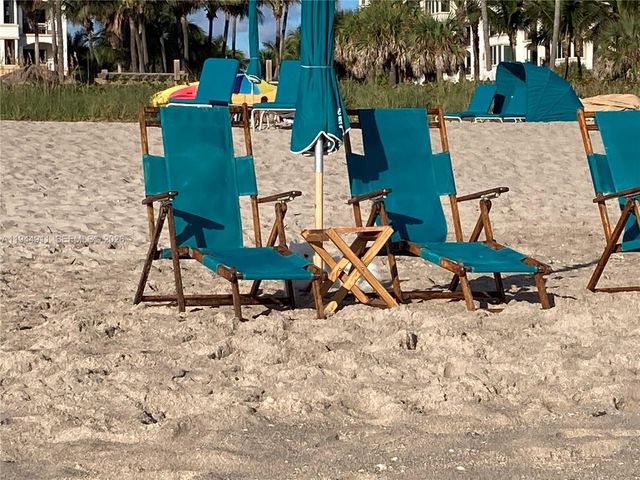 125 Ocean Ave 202, Palm Beach Shores, FL 33404