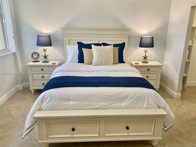 125 Ocean Ave 202, Palm Beach Shores, FL 33404