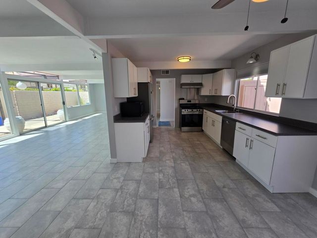 735 E Louise Drive, Palm Springs, CA 92262