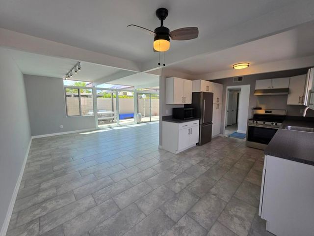 735 E Louise Drive, Palm Springs, CA 92262