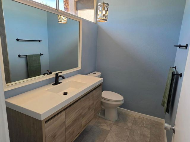 735 E Louise Drive, Palm Springs, CA 92262