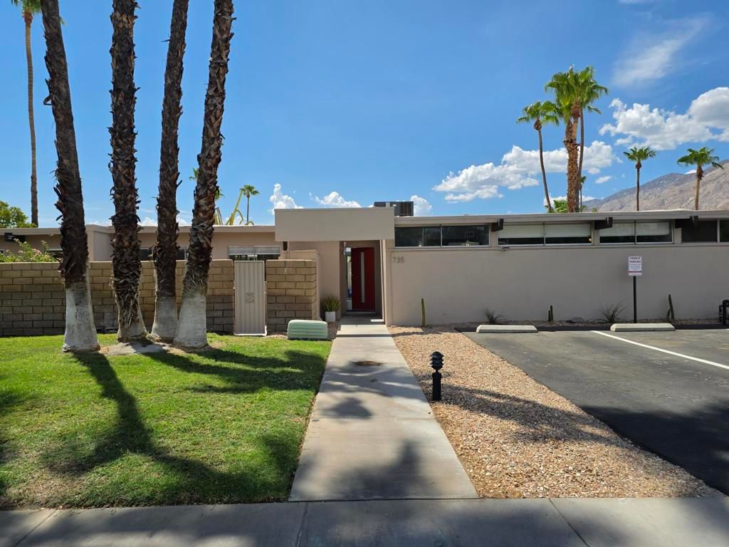 735 E Louise Drive, Palm Springs, CA 92262