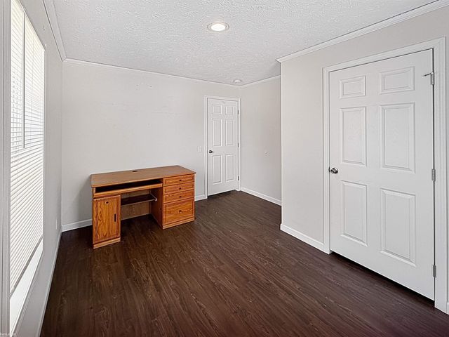 16228 Notre Dame Street, Clinton Township, MI 48038