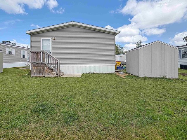 16228 Notre Dame Street, Clinton Township, MI 48038