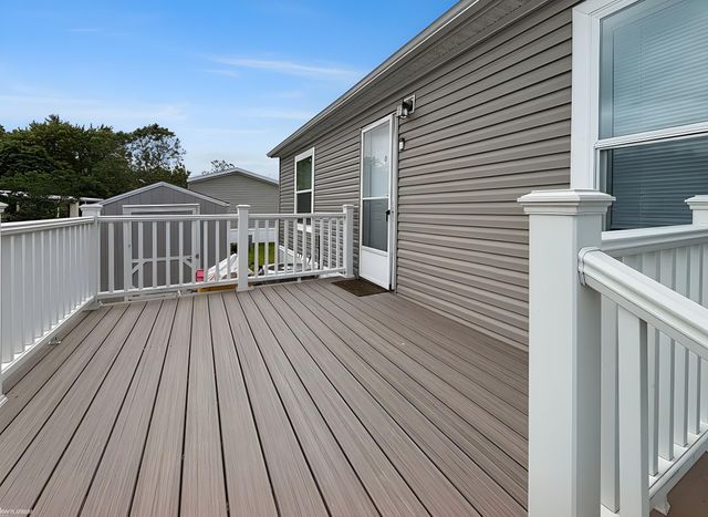 16228 Notre Dame Street, Clinton Township, MI 48038