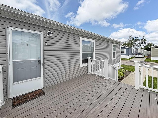 16228 Notre Dame Street, Clinton Township, MI 48038
