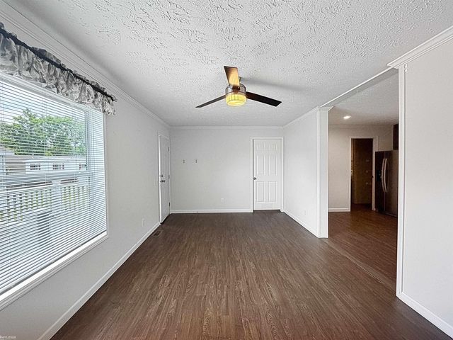 16228 Notre Dame Street, Clinton Township, MI 48038