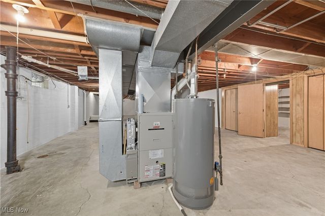 11 Hillside Drive, Girard, OH 44420