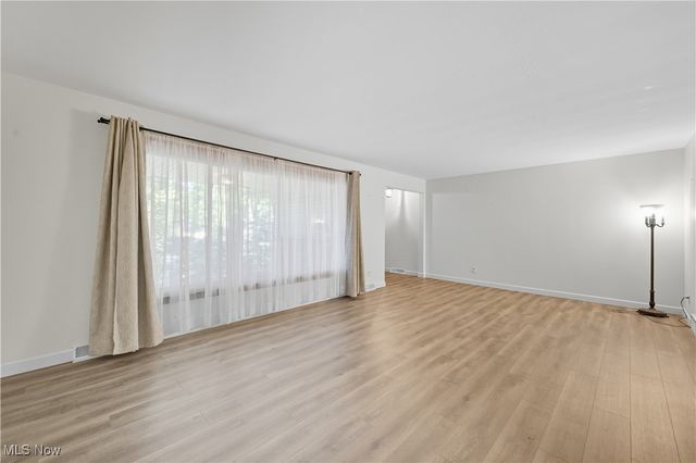 11 Hillside Drive, Girard, OH 44420