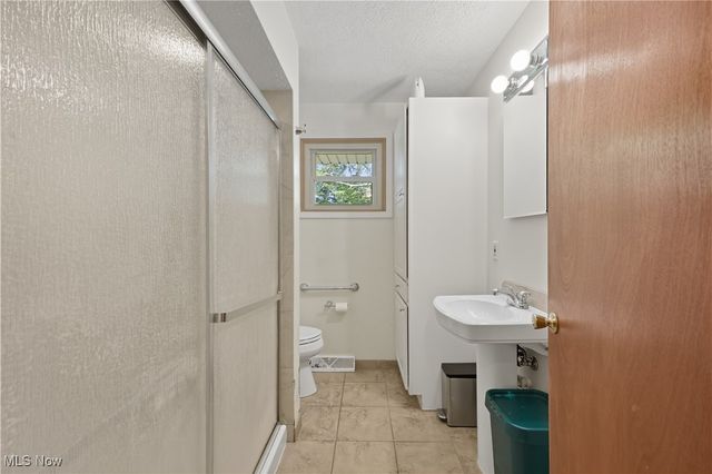 11 Hillside Drive, Girard, OH 44420