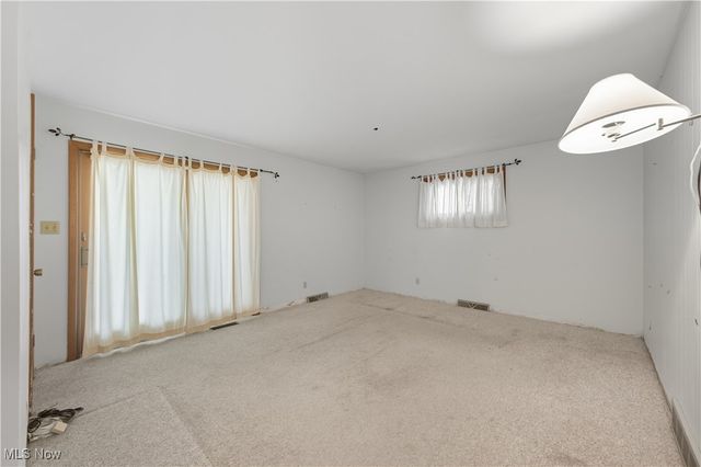 11 Hillside Drive, Girard, OH 44420