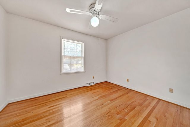 3331 Longhorn RD, Roanoke, VA 24018