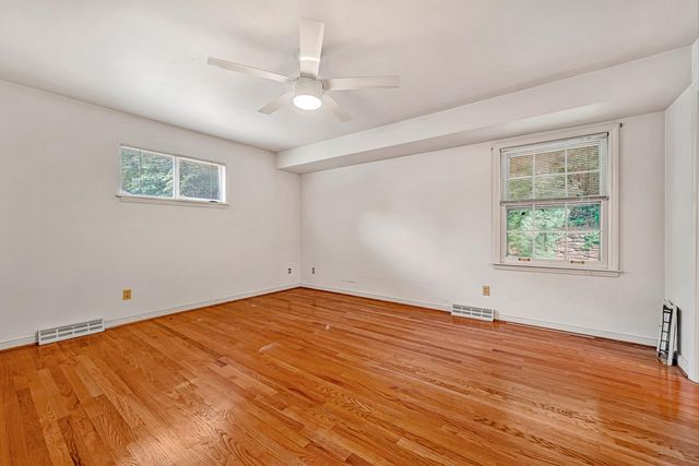 3331 Longhorn RD, Roanoke, VA 24018