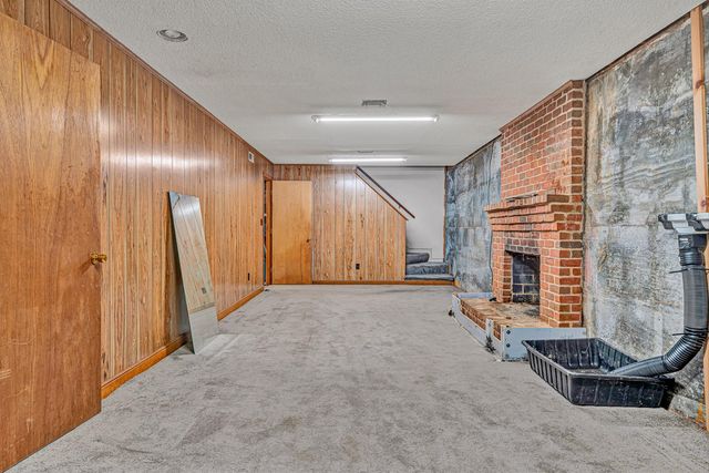 3331 Longhorn RD, Roanoke, VA 24018