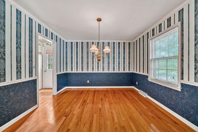 3331 Longhorn RD, Roanoke, VA 24018