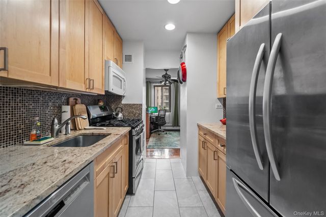 100 E Hartsdale Avenue 3BE, Hartsdale, NY 10530