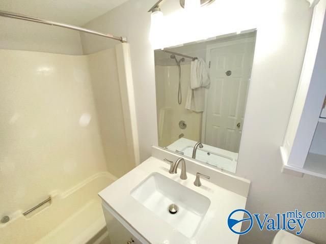 6642 Willow Pointe Drive NW A, Huntsville, AL 35806