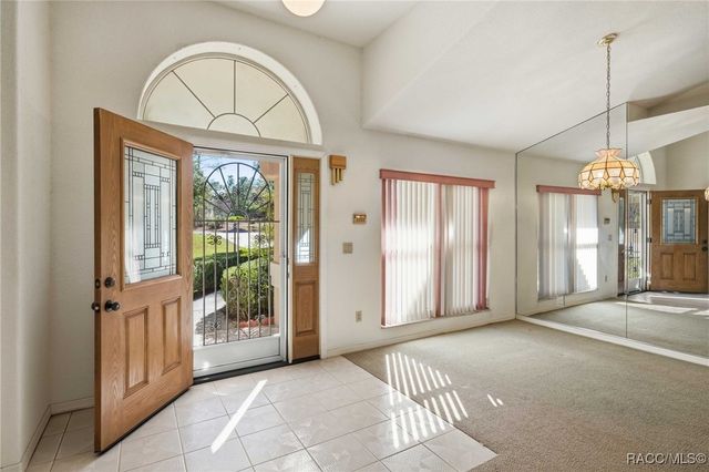 3755 W Douglasfir Circle, Beverly Hills, FL 34465