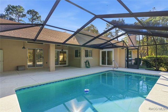 3755 W Douglasfir Circle, Beverly Hills, FL 34465