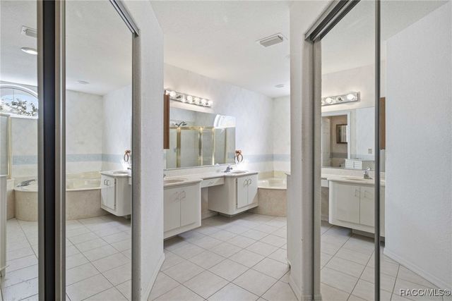 3755 W Douglasfir Circle, Beverly Hills, FL 34465
