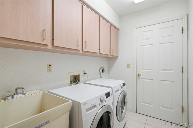 3755 W Douglasfir Circle, Beverly Hills, FL 34465