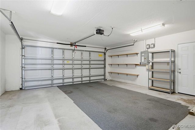 3755 W Douglasfir Circle, Beverly Hills, FL 34465