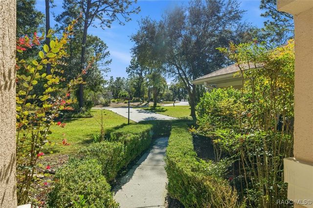 3755 W Douglasfir Circle, Beverly Hills, FL 34465