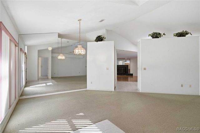 3755 W Douglasfir Circle, Beverly Hills, FL 34465