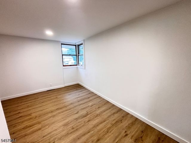 20 Garbarino Ave, Wanaque Boro, NJ 07465