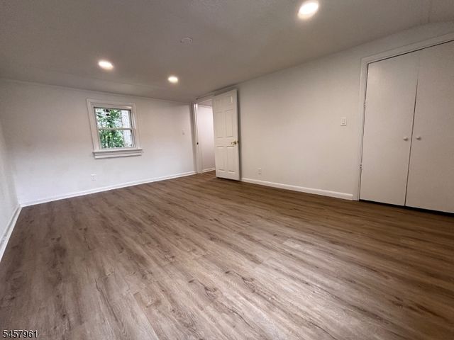 20 Garbarino Ave, Wanaque Boro, NJ 07465