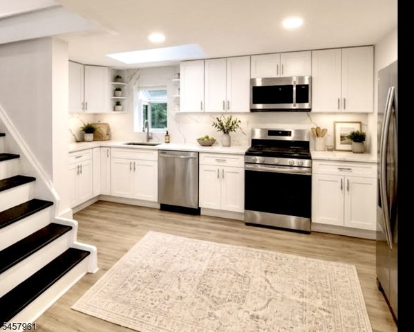 20 Garbarino Ave, Wanaque Boro, NJ 07465