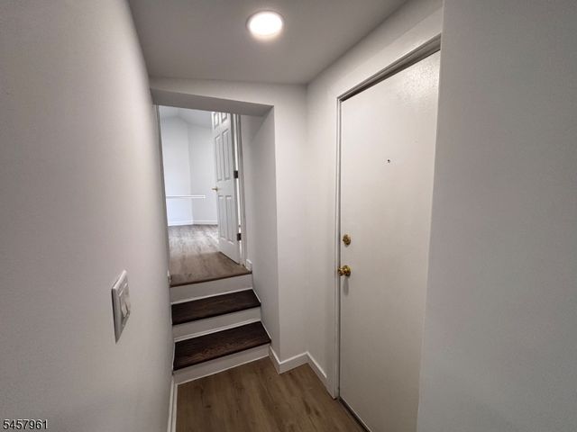 20 Garbarino Ave, Wanaque Boro, NJ 07465