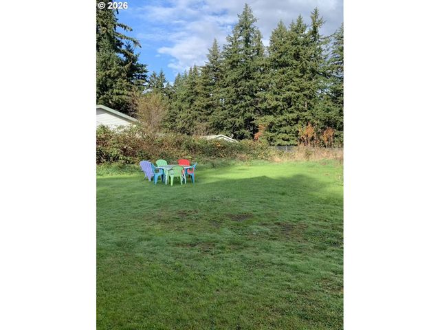 12727 Se SHERMAN St, Portland, OR 97233