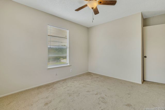 929 OBLATE DR, San Antonio, TX 78216