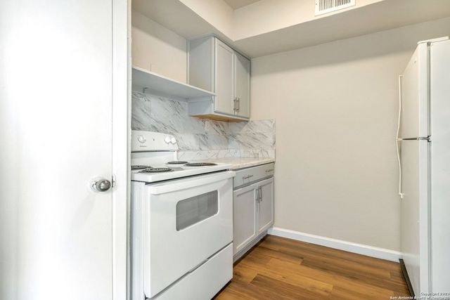 929 OBLATE DR, San Antonio, TX 78216