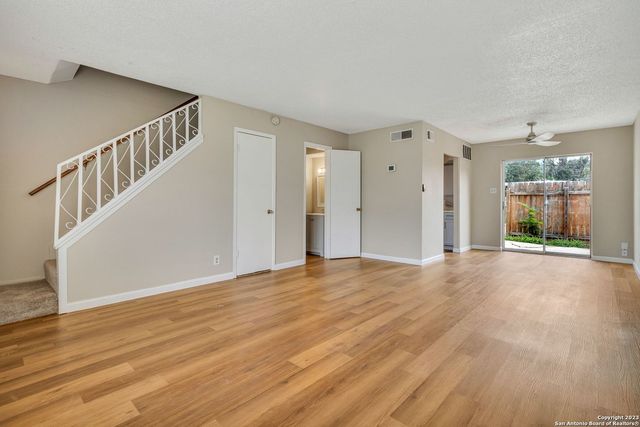 929 OBLATE DR, San Antonio, TX 78216