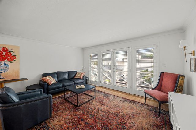 5907 E University Boulevard 201, Dallas, TX 75206