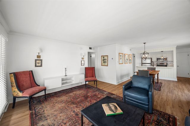 5907 E University Boulevard 201, Dallas, TX 75206